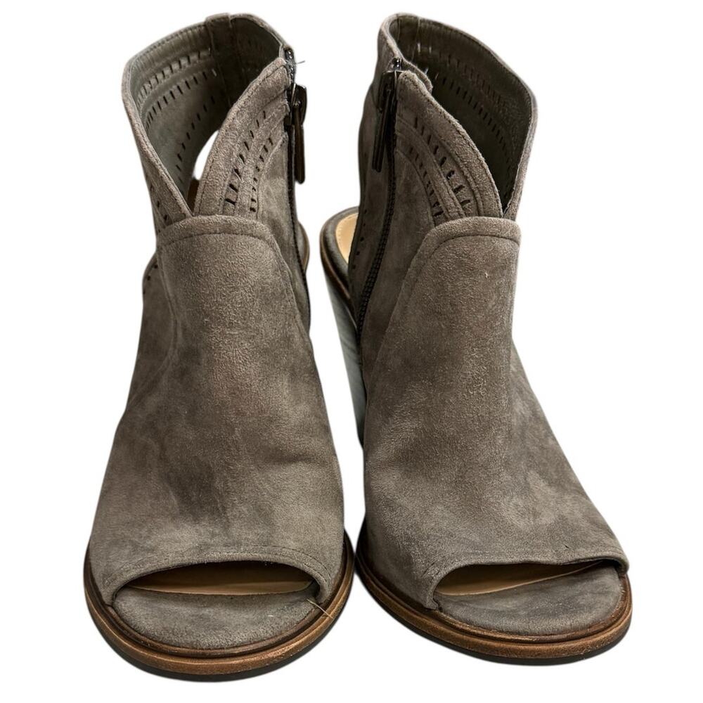 Vince Camoto Koral Peep Toe Suede Booties Size 7M in Gray